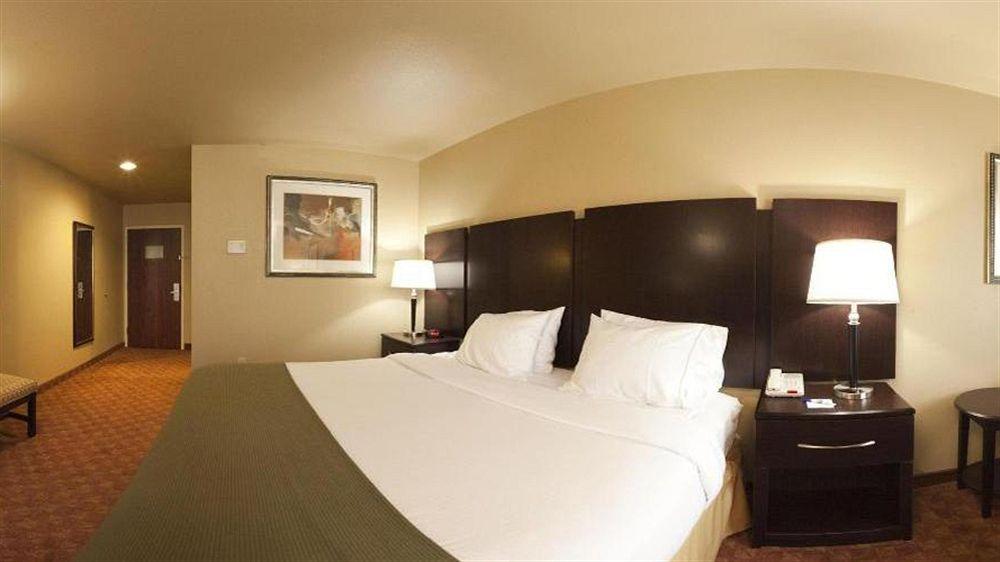 Holiday Inn Express Hotel & Suites Muskogee By Ihg Esterno foto